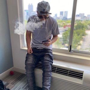 Meet your Posher, Ethan